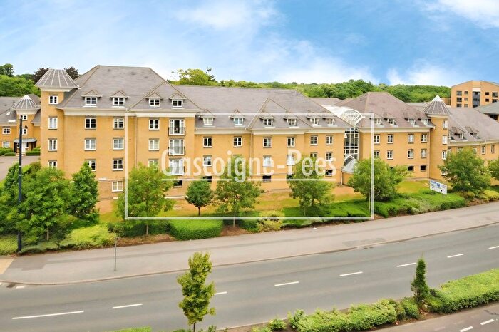 1 Bedroom Flat To Rent In Century Court, Woking, GU21