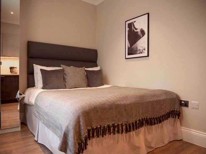 Studio To Rent In Redcliffe Gardens, Chelsea, London, SW10