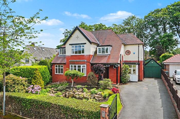 4 Bedroom Detached House For Sale In Glenacre, Stanwell Avenue, Birkby, Huddersfield, HD2