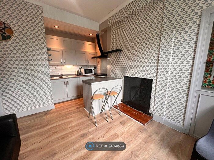 1 Bedroom Flat To Rent In Wardlaw Terrace, Edinburgh, EH11