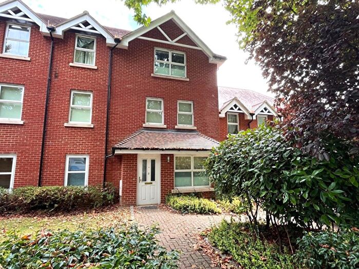 2 Bedroom Flat To Rent In Stanley Road, Sutton, SM2
