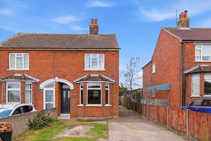 3 Bedroom Semi Detached House For Sale In Colchester Road, Lawford, CO11