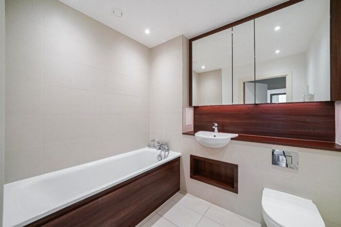 3 Bedroom Flat To Rent In Olympic Way, London, HA9