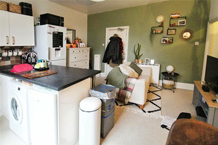 1 Bedroom Flat For Sale In Market Place, Romsey, Hampshire, SO51