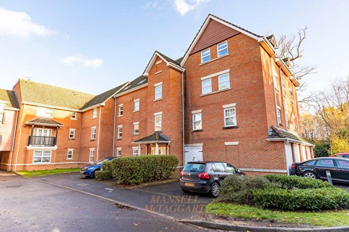 2 Bedroom Flat For Sale In Worth Park Avenue, Jacobs Court Worth Park Avenue, RH10