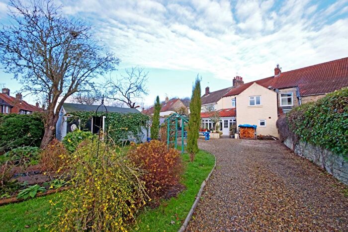 4 Bedroom Terraced House For Sale In Westgate, Pickering, YO18