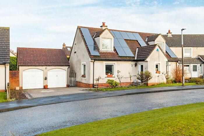 5 Bedroom Detached House For Sale In Stuart Green, Edinburgh, EH12