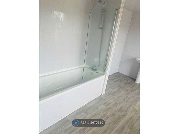 Studio To Rent In Sunderland, Sunderland, SR2
