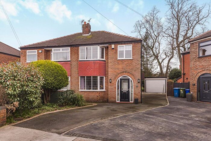 3 Bedroom Semi Detached House For Sale In Wentworth Drive, Sale, M33