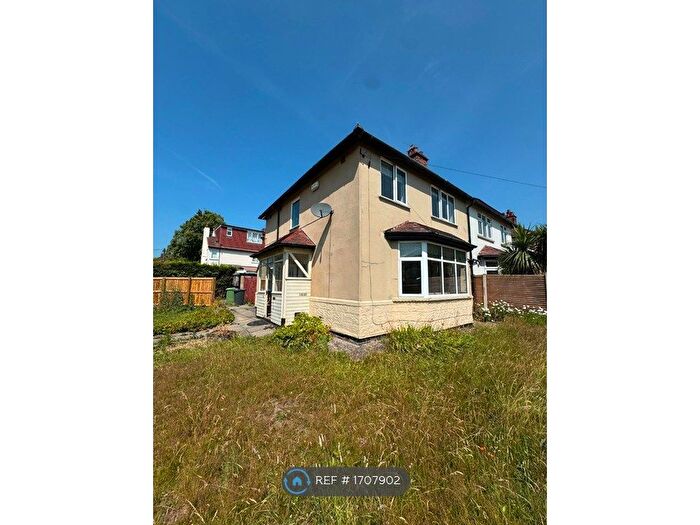 3 Bedroom Semi-Detached House To Rent In Shaftesbury Road, Leeds, LS8