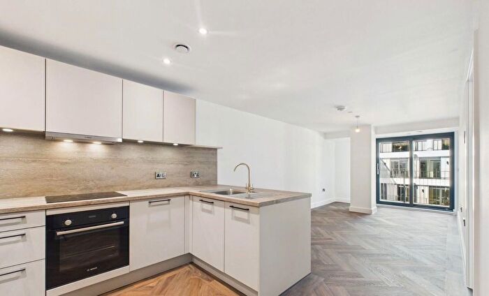 1 Bedroom Flat For Sale In St Paul's Square, Birmingham, B3