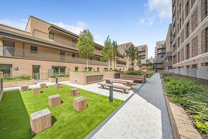 1 Bedroom Apartment To Rent In Bed, Nd Floor, Belah, Softwood House In Anchors Point, E16