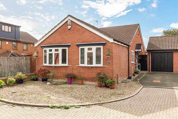 3 Bedroom Bungalow For Sale In Cherry Orchard, Olney, MK46