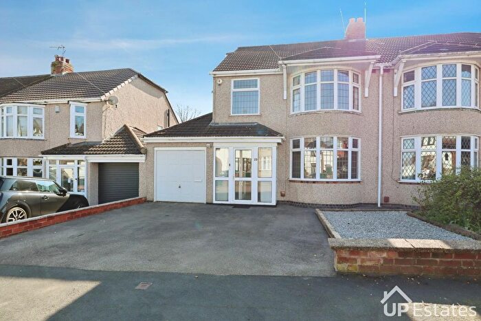 4 Bedroom Semi Detached House To Rent In Salisbury Avenue, Coventry, CV3