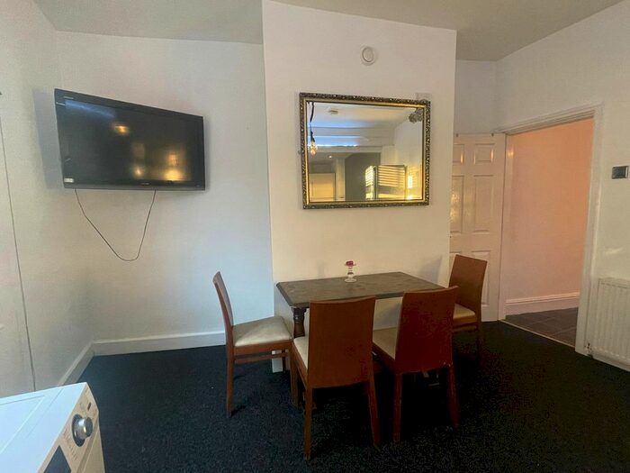 2 Bedroom End Of Terrace House To Rent In Stokes Street, Manchester, M11