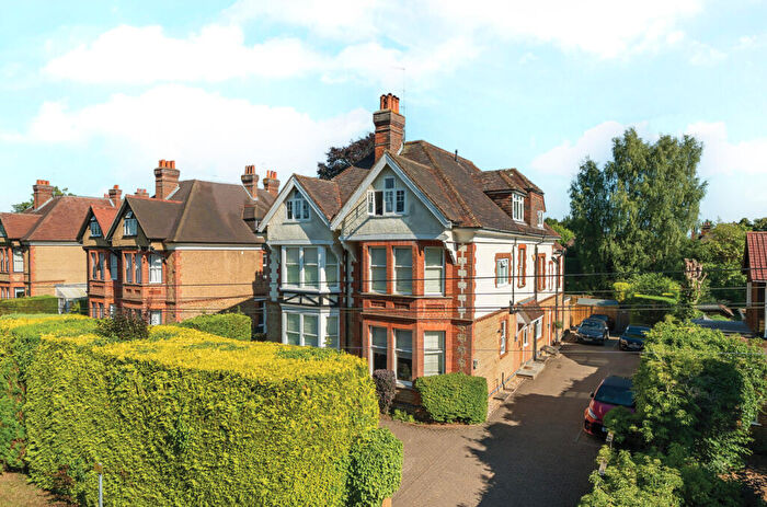 1 Bedroom Flat For Sale In Busbridge Lane, Godalming, Surrey, GU7