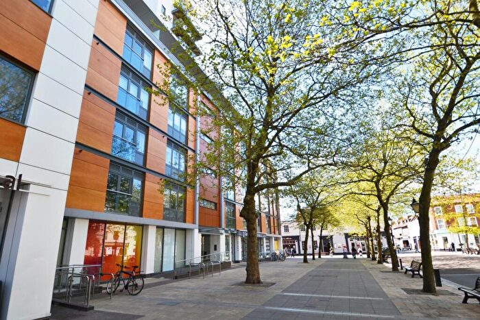 1 Bedroom Flat To Rent In Poole, BH15
