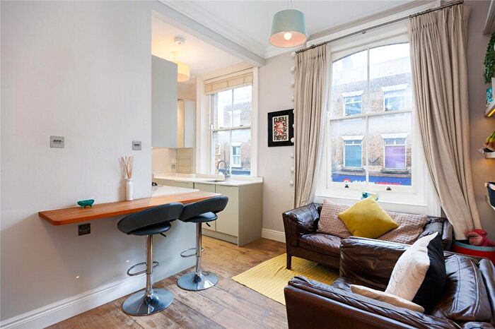 2 Bedroom Apartment For Sale In Battersea Park Road, London, SW11