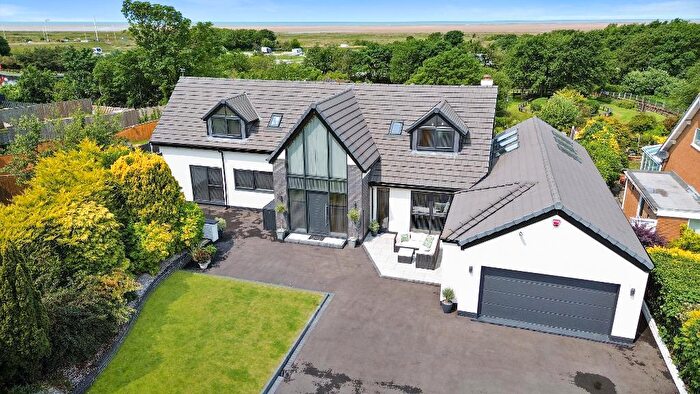 4 Bedroom Detached House For Sale In Blandford Close, Birkdale, Southport, Merseyside, PR8