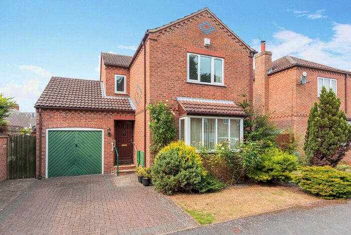 3 Bedroom Property For Sale In Hillgarth Court, Elvington, York, YO41