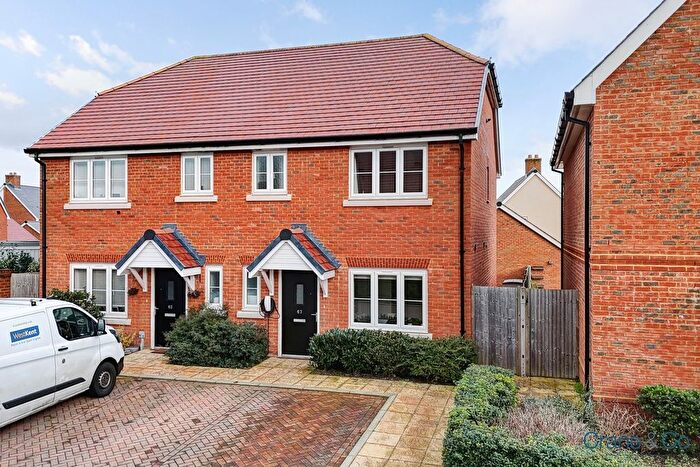 3 Bedroom Semi-Detached House For Sale In Honeysuckle Avenue, Hellingly, BN27