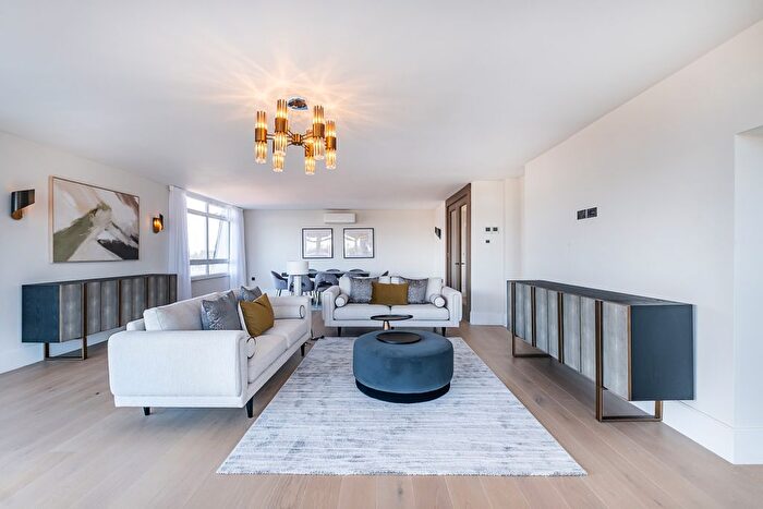 5 Bedroom Flat To Rent In Kensington Road, London, W8