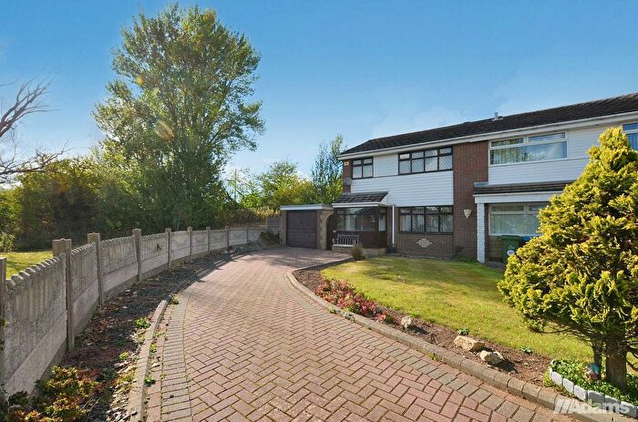3 Bedroom Semi-Detached House For Sale In Millersdale Grove, Runcorn, WA7