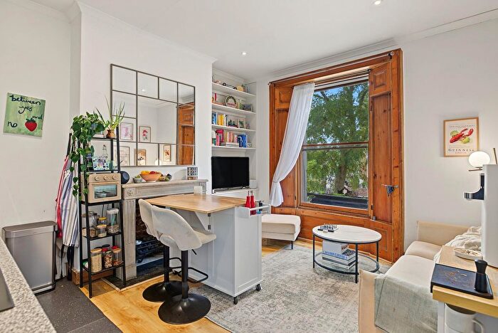 2 Bedroom Flat To Rent In Mildmay Road, London, N1
