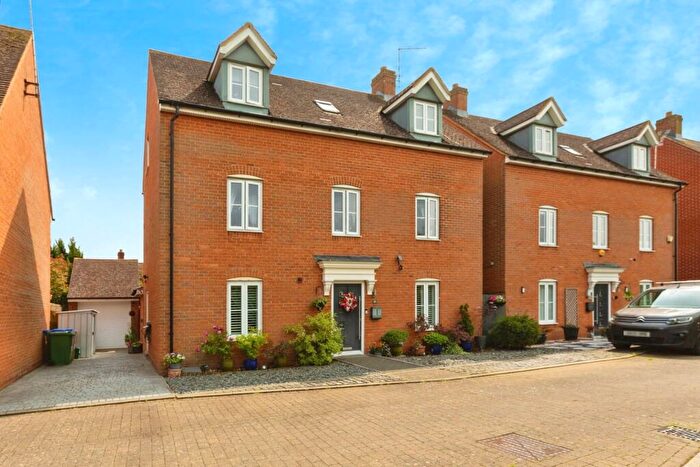 5 Bedroom Detached House For Sale In Tortoiseshell Road, Aylesbury, Buckinghamshire, HP19