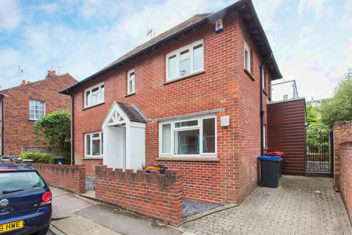 4 Bedroom Detached House To Rent In Cossington Road, Canterbury, CT1