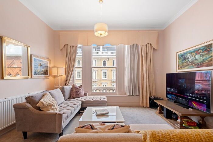 2 Bedroom Flat To Rent In Queensberry Place, South Kensington, SW7