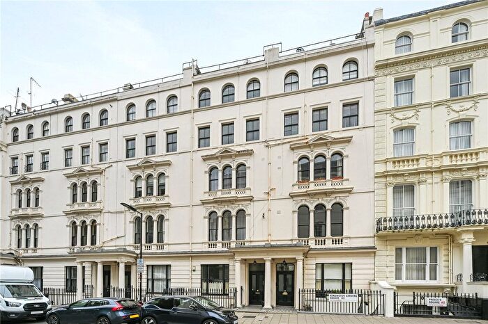 1 Bedroom Flat For Sale In Kensington Gardens Square, London, W2