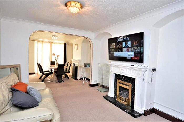 3 Bedroom Terraced House To Rent In Whitebarn Lane, Dagenham, RM10
