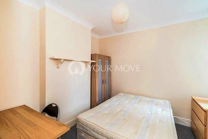 5 Bedroom Terraced House To Rent In Harrow Road, Southsea, PO5