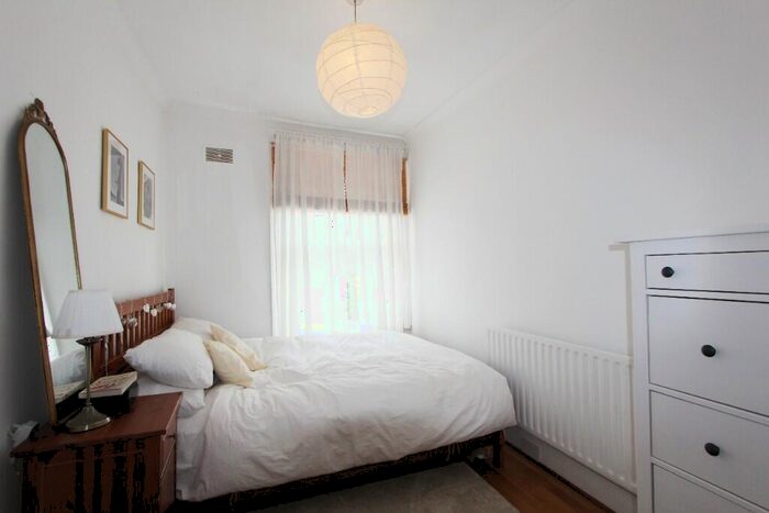 1 Bedroom Apartment To Rent In Wetherell Road, London, E9