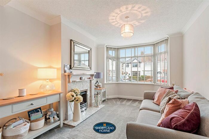 3 Bedroom Terraced House For Sale In Jedburgh Grove, Finham, Coventry, CV3