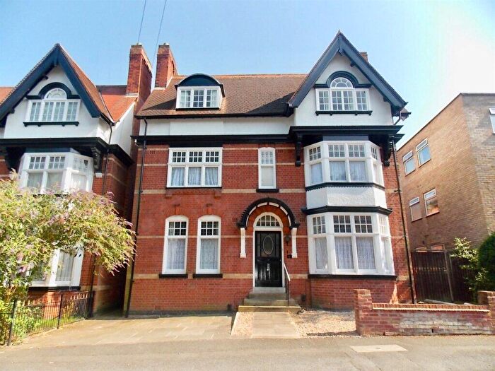 7 Bedroom Detached House For Sale In Albert Road, Leicester, LE2