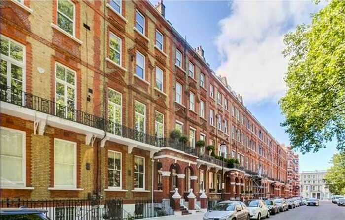 1 Bedroom Flat To Rent In Nevern Square, London, SW5