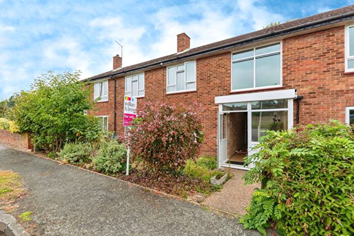 2 Bedroom Flat For Sale In Fanshaws Lane, Brickendon, Hertford, SG13
