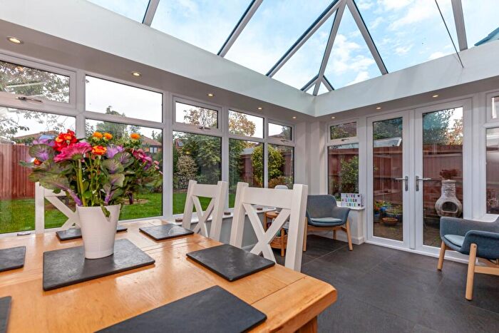 3 Bedroom Semi-Detached House To Rent In Gibson Close, Abingdon, OX14