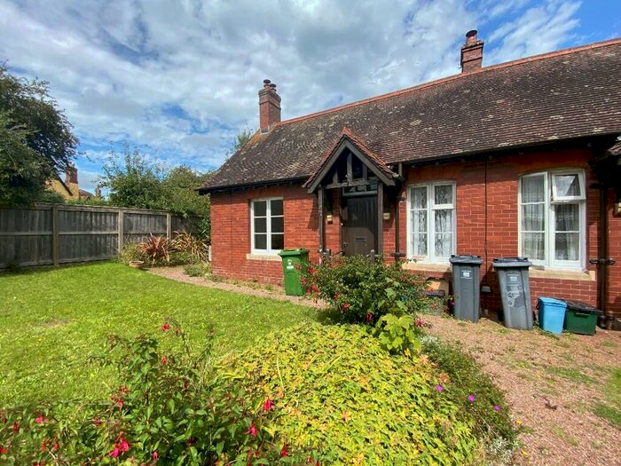 1 Bedroom Bungalow To Rent In Church Close, EX5