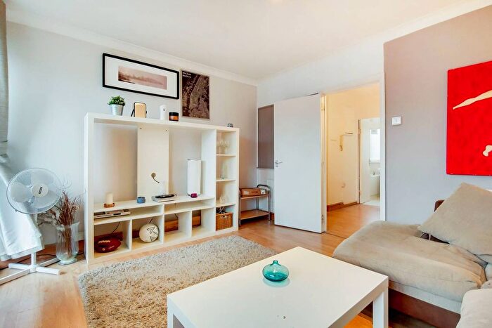 3 Bedroom Flat To Rent In Tildesley Road, Putney, London, SW15