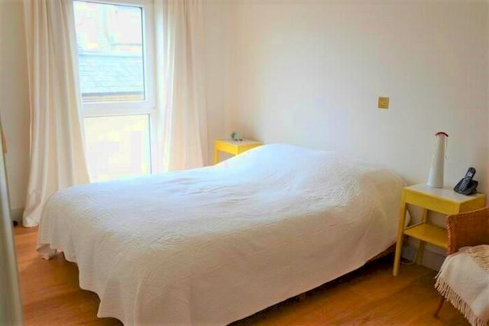 2 Bedroom Block Of Flats To Rent In Upper East Hayes, Bath BA1