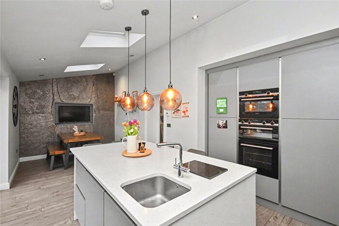 4 Bedroom Semi-Detached House For Sale In Alandale Drive, Garforth, Leeds, West Yorkshire, LS25