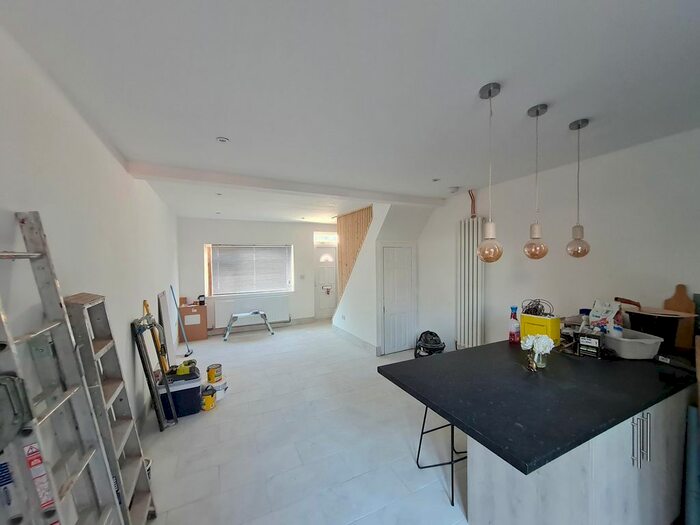 3 Bedroom Property To Rent In Staveley Street, Edlington, Doncaster, DN12