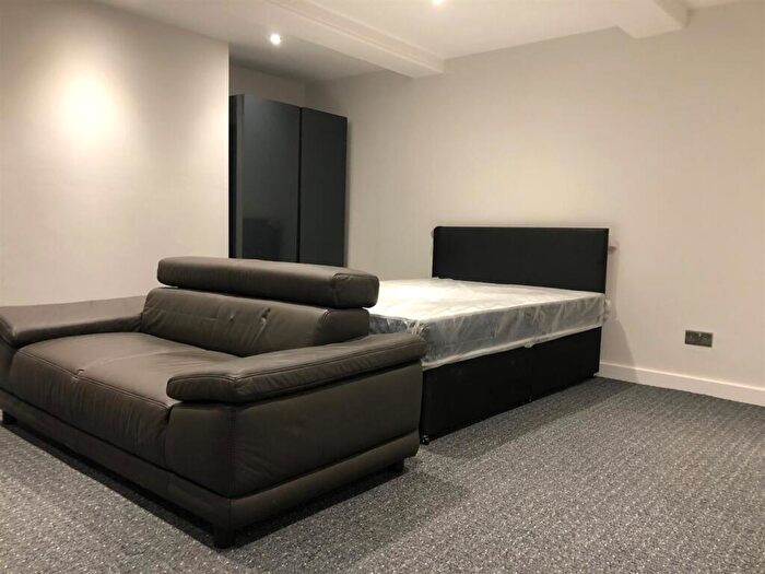 1 Bedroom Flat To Rent In Springfield Mount, Leeds, LS2