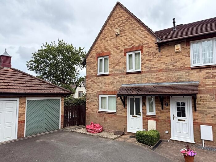 3 Bedroom Semi-Detached House To Rent In Cowper Close, Killay, SA2