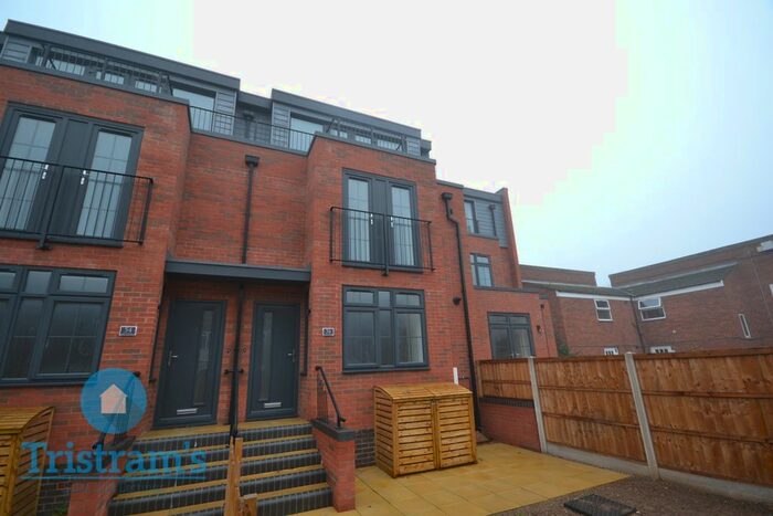 3 Bedroom Town House To Rent In Gregory Street, Nottingham, NG7