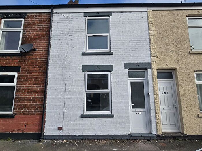 2 Bedroom Terraced House To Rent In Barnsley Street, Hull, HU8