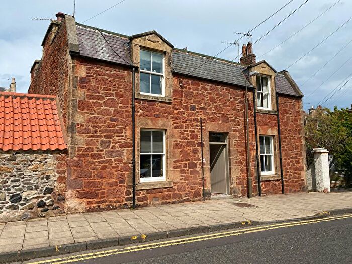 2 Bedroom Flat For Sale In D Kirk Ports, North Berwick, East Lothian, EH39